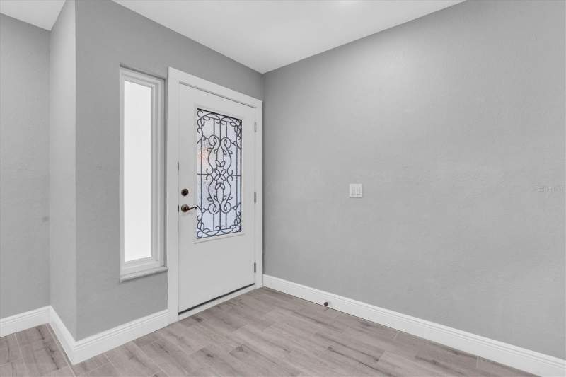 4 bedroom Single Family Residence at 5619 Denver Street, Shore Acres Bayou Grande Sec, St Petersburg — photo 2