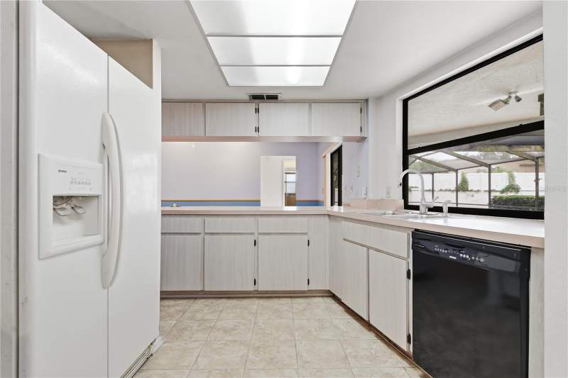 4 bedroom Single Family Residence at 9028 Par Court, Fairway Oaks, Hudson — photo 5