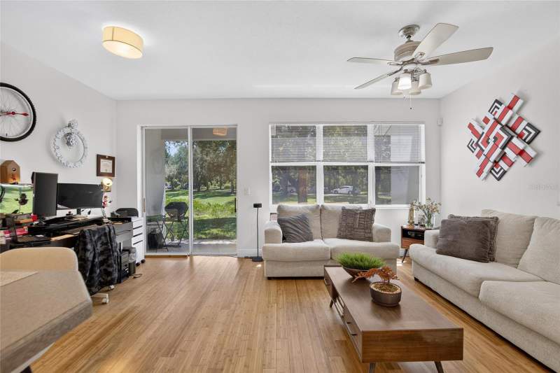 2 bedroom Townhouse at 19262 Stone Hedge Drive, Stonecreek Twnhms, Tampa — photo 3