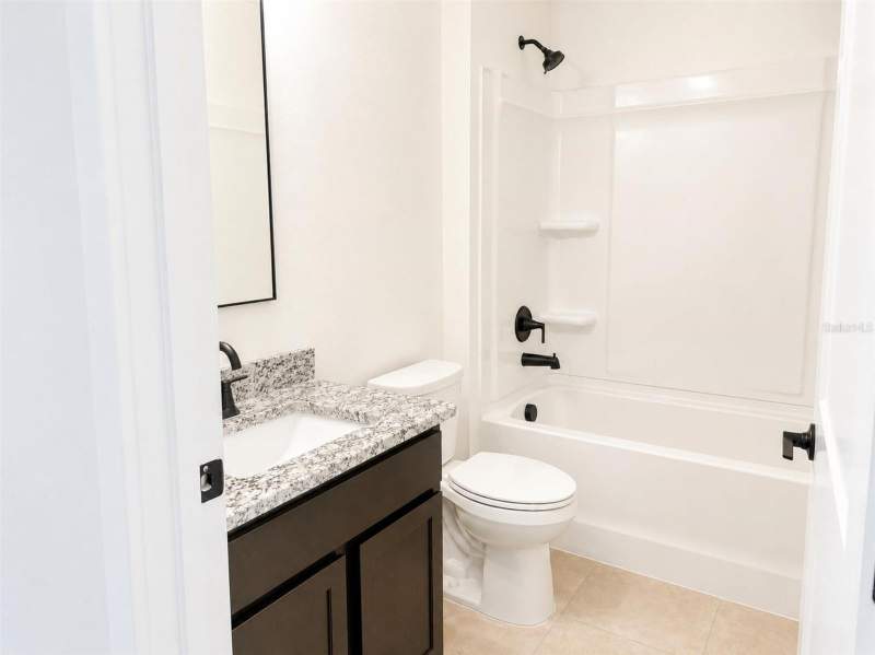 4 bedroom Single Family Residence at 247 Verny Grove Lane, Arbor Park, Leesburg — photo 5