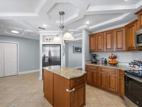 118 Live Oak Lane, Largo FL - photo 8 of 39
