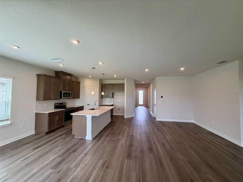 3 bedroom Single Family Residence at 2578 White Ladyfish Road, Cypress Ridge Ranch, Wimauma — photo 3
