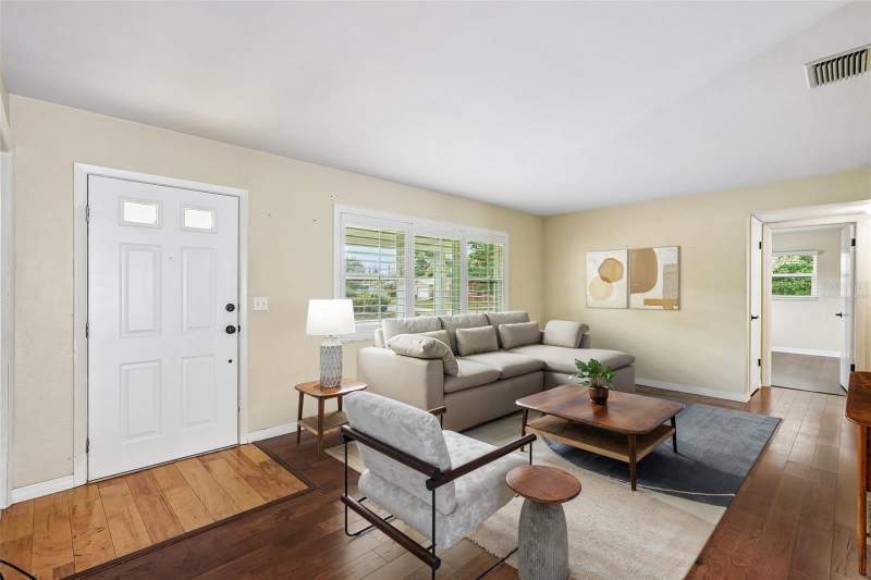 3 bedroom Single Family Residence at 1500 39TH STREET, CORSONS BLK 4 REP, ST PETERSBURG — photo 3