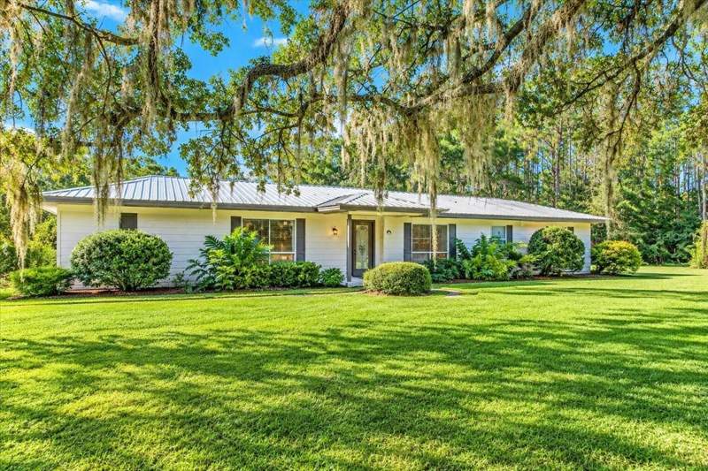 3 bedroom Single Family Residence at 6917 NW 254th Avenue, Alachua, Alachua — photo 2