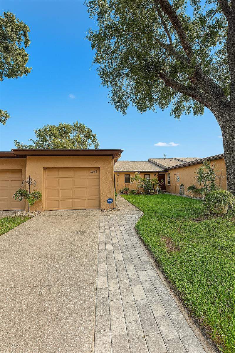 Twelve Oaks Villas Condo