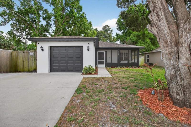 4 bedroom Single Family Residence at 1005 13TH AVENUE, HIGHLAND PARK, LARGO — photo 2