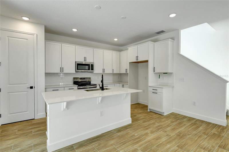 4 bedroom Single Family Residence at 1010 Cloud Ridge Court, Seasons At Wekiva Ridge, Mount Dora — photo 4