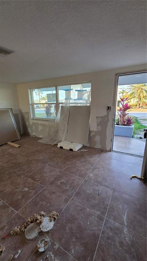 4020 Headsail Drive, New Port Richey FL - photo 14 of 33
