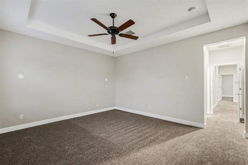 3 bedroom Single Family Residence at 11188 Grand Winthrop Avenue, Winthrop Village Ph Two-C, Riverview — photo 3