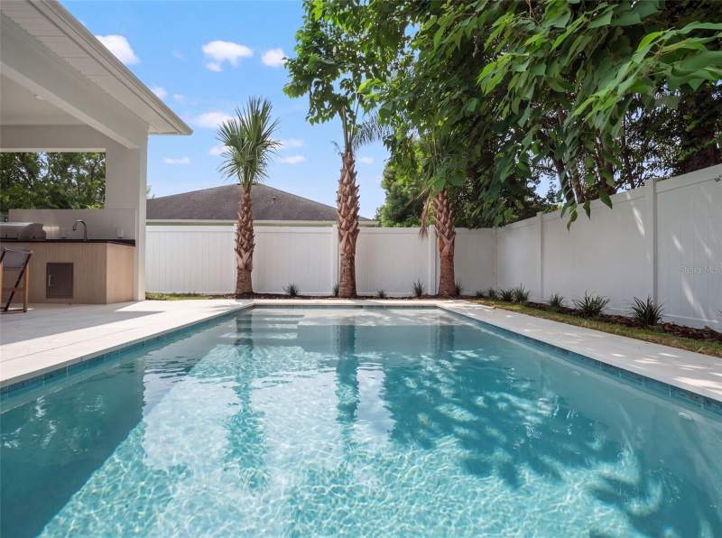 5 bedroom Single Family Residence at 1000 N Forest Avenue, Eastwood, Orlando — photo 2