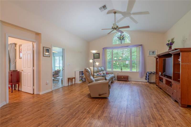 3 bedroom Single Family Residence at 10971 SW 69th Circle, Oak Run Crescent Oaks, Ocala — photo 5