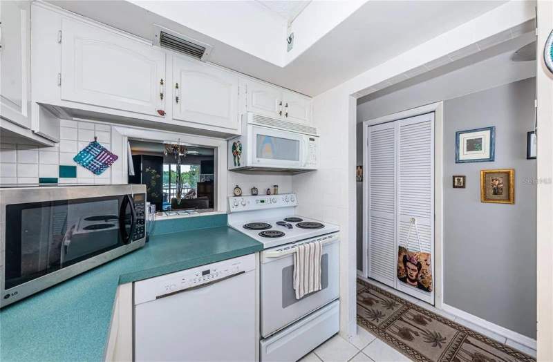 2 bedroom Condominium at 1 Boca Ciega Point Boulevard #314, Boca Ciega Point East, St Petersburg — photo 4