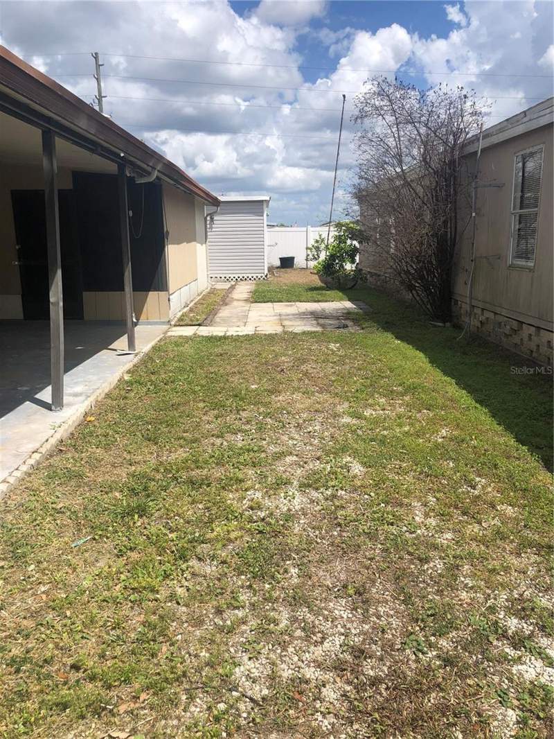 2 bedroom Manufactured Home at 5304 Croton Street, Sandalwood Mobile Home, Zephyrhills — photo 5