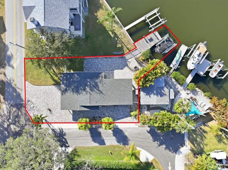 2 bedroom Single Family Residence at 302 Georgia Avenue, Crystal Beach Rev, Crystal Beach — photo 5