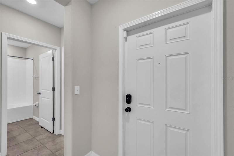6 bedroom Single Family Residence at 1739 Broad Winged Hawk Drive, Wynnmere East Ph 2, Ruskin — photo 5
