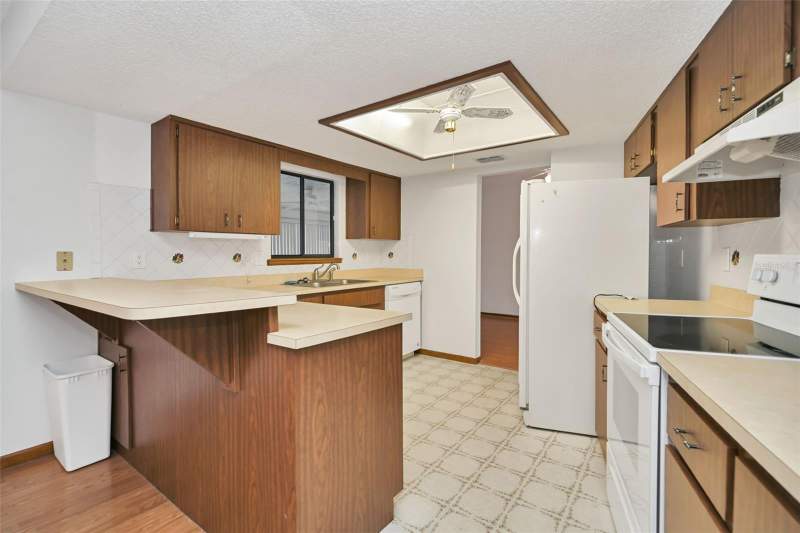 2 bedroom Single Family Residence at 9881 SW 101st Place, Pine Run Estate, Ocala — photo 5