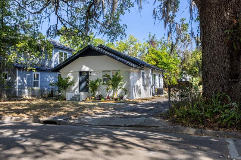 2 bedroom Single Family Residence at 418 NW 3rd Avenue, Brush Add To Gville, Gainesville — photo 2