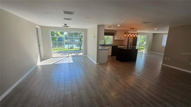 2 bedroom Single Family Residence at 3532 Overland Drive, Beacon Square, Holiday — photo 3