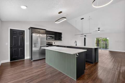 8221 Normandy Drive, Weeki Wachee FL - photo 10 of 40