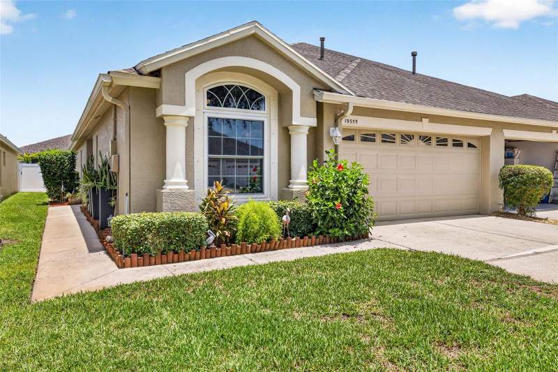 2 bedroom Villa at 19355 Haskell Place, Oakstead Prcl 06 Unit 01 Prcl 07, Land O Lakes — photo 2