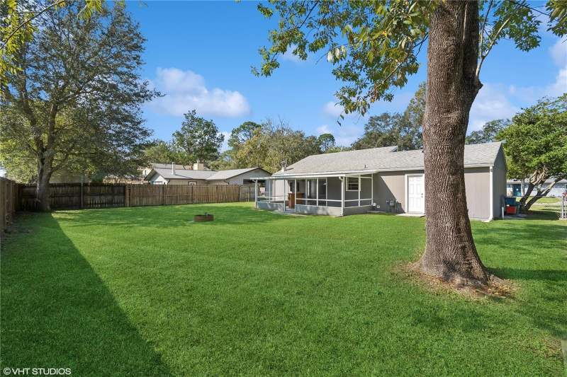 3 bedroom Single Family Residence at 2411 NW 54th Avenue, Northwood Pines Unit 5 Rep, Gainesville — photo 2