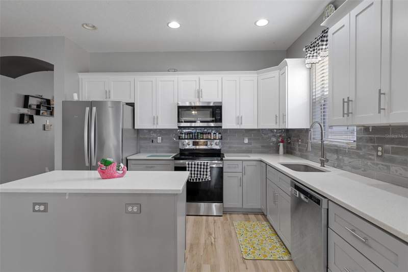 3 bedroom Single Family Residence at 8483 Pinetop Ridge Lane, Spring Ridge, Brooksville — photo 5