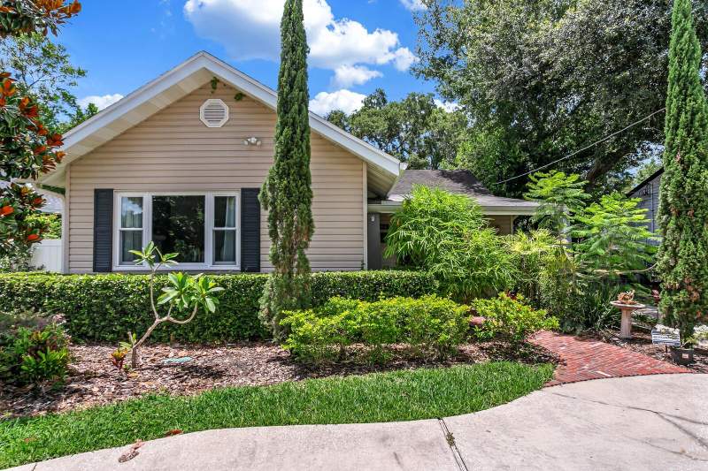 918 W BRADDOCK STREET home for sale in Suburb Royal