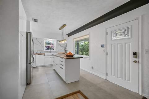 3027 Burlington Avenue, St Petersburg FL - photo 11 of 43
