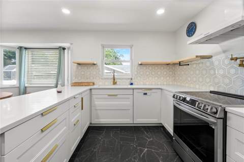 565 Sandy Hook Road, Palm Harbor FL - photo 14 of 33
