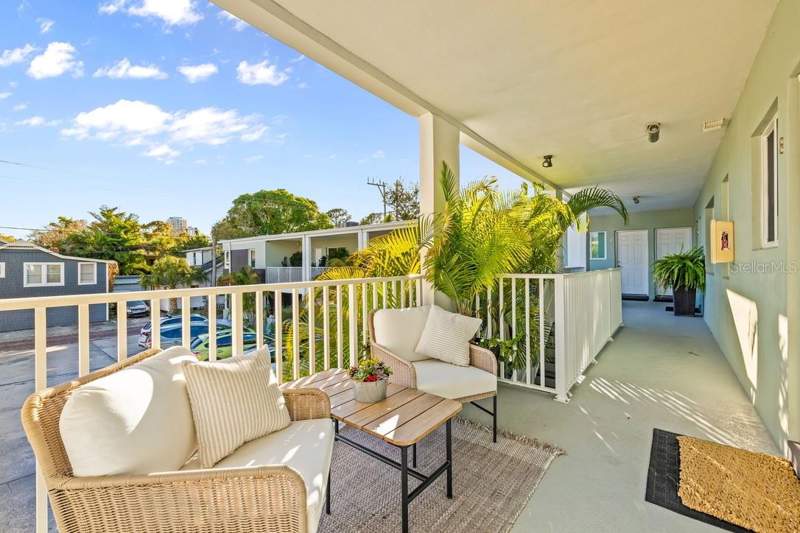 1 bedroom Condominium at 410 12th Avenue #8, Dunbar The Condo, St Petersburg — photo 3