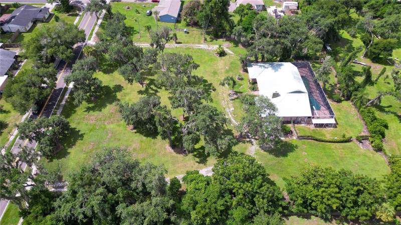 3 bedroom Single Family Residence at 914 S Miller Road, Valrico, Valrico — photo 3