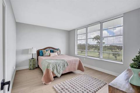 7461 W Country Club Drive #408, Sarasota FL - photo 24 of 73