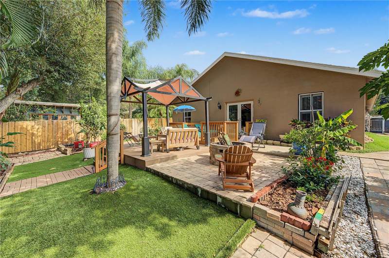 4 bedroom Single Family Residence at 631 4th Avenue, Spring Park Resub, Safety Harbor — photo 2