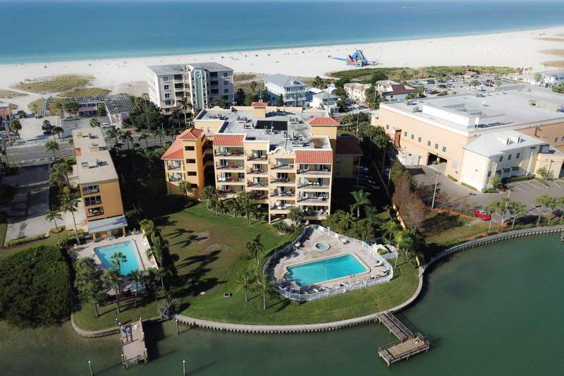 2 bedroom Condo - Hotel at 10315 Gulf Boulevard #409, Palms Of Treasure Island Condo, Treasure Island — photo 2
