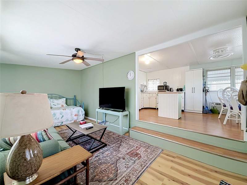 1 bedroom Mobile Home at 12674 Seminole Boulevard #M2, Midway Trailer Court Unrec, Largo — photo 3