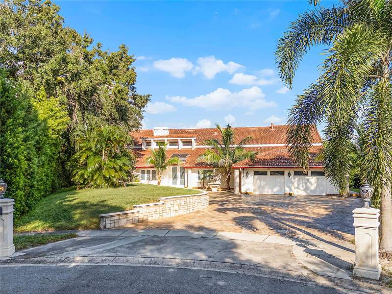 6 bedroom Single Family Residence at 8605 Bay Shore Cove, Bay Vista Estates, Orlando — photo 4