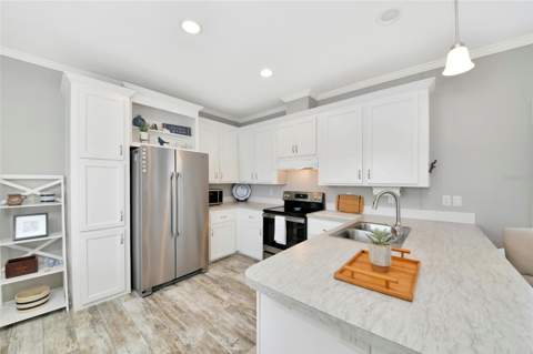 6843 Hikina Drive, North Port FL - photo 10 of 47