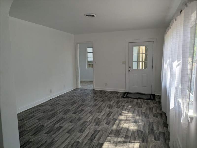 2 bedroom Single Family Residence at 3834 Dr Martin Luther King Jr Street, Lake Maggiore Terrace, St Petersburg — photo 4