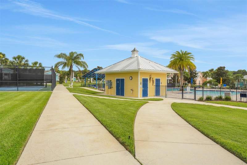 3 bedroom Single Family Residence at 1026 Fiesta Key Circle, Green Key Village, Lady Lake — photo 2