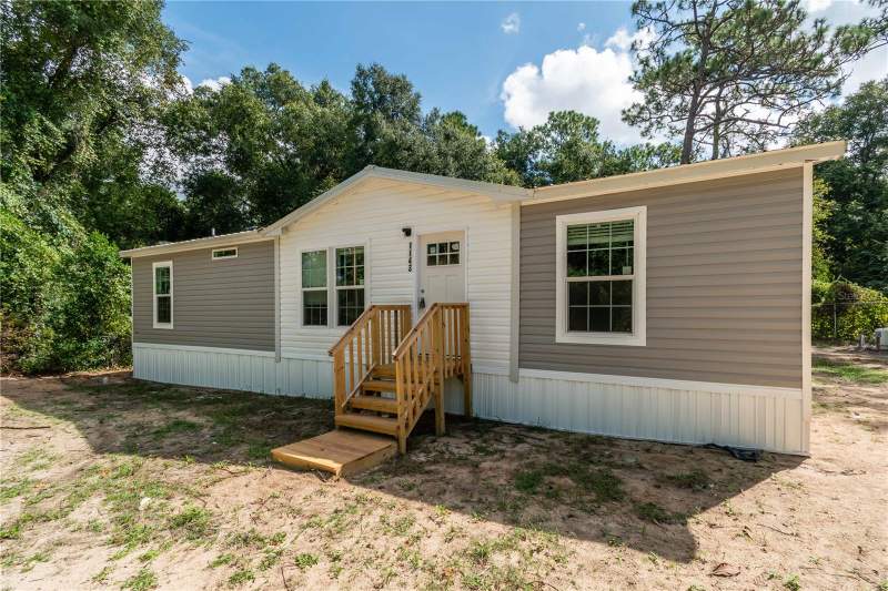 3 bedroom Manufactured Home at 1143 SE 159th Court, Silver Spgs Campsites, Silver Springs — photo 1