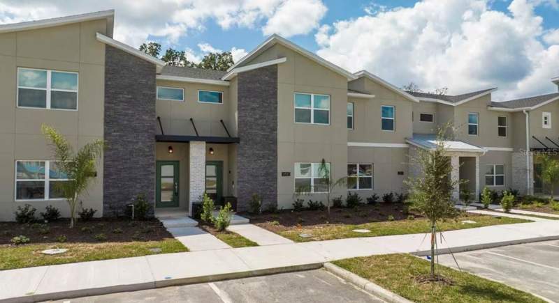 4 bedroom Townhouse at 2513 Reading Trail, Cove At Storey Lake 5, Kissimmee — photo 2