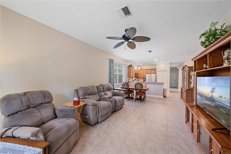 3 bedroom Single Family Residence at 11998 Tempest Harbor Loop, Stoneybrook At Venice, Venice — photo 4