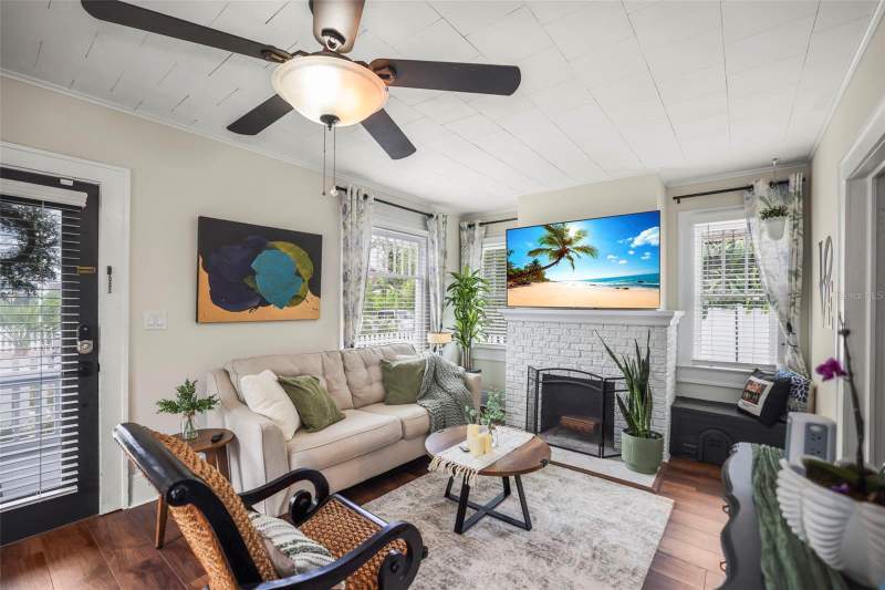 2 bedroom Single Family Residence at 634 6th Street, Boones Rev Sub, St Petersburg — photo 4