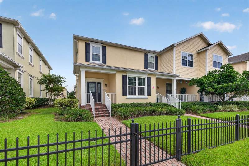 4 bedroom Townhouse at 217 49th Avenue, Sun Ketch Twnhms At Northeast, St Petersburg — photo 2