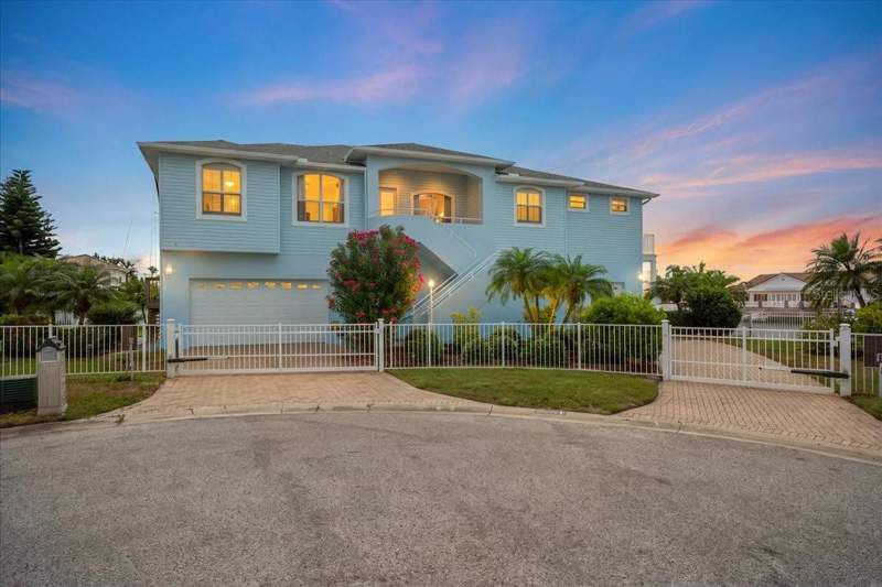 5501 CLIPPER COURT home for sale in Flor A Mar