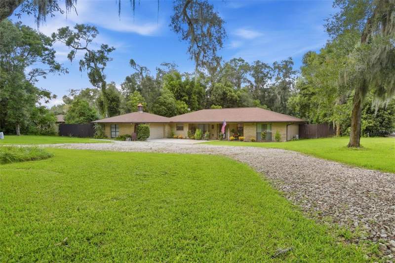 3 bedroom Single Family Residence at 1026 Valley Forge Road, Brandywine Unit 01, Deland — photo 2