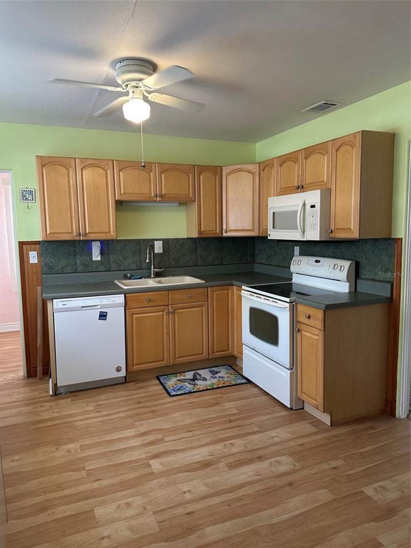 2 bedroom Single Family Residence at 4142 6th Avenue, Monterey Sub, St Petersburg — photo 2
