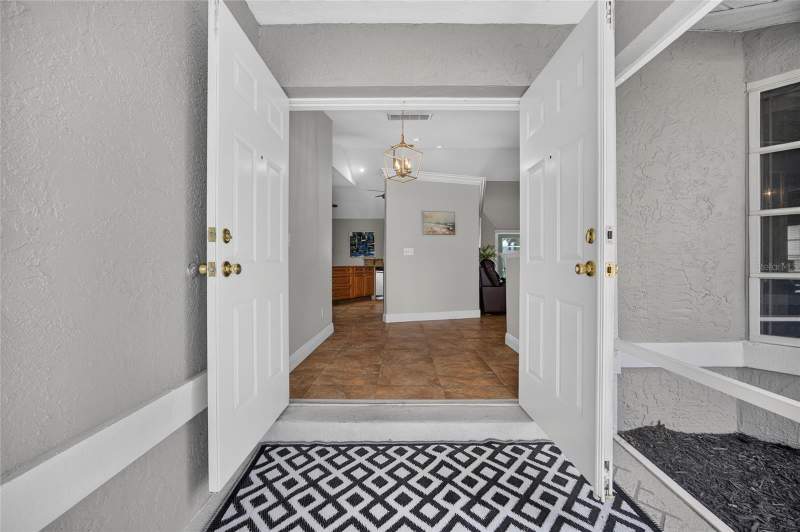 4 bedroom Single Family Residence at 4933 Seville Court, Cape Coral, Cape Coral — photo 5