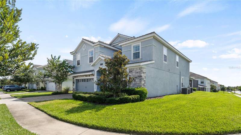 8 bedroom Single Family Residence at 9098 Hazard Street, Stoneybrook South Ph I-1 & J-1, Davenport — photo 3