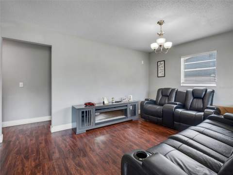 7018 Glenview Drive, Tampa FL - photo 14 of 44
